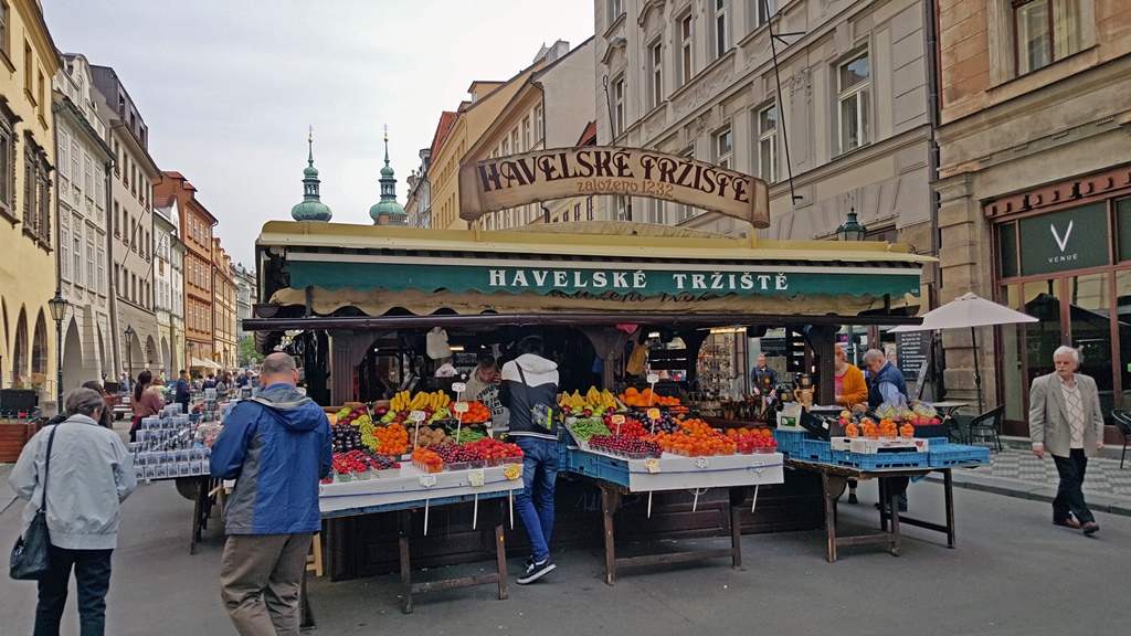 Havelské Tržište Street Market
